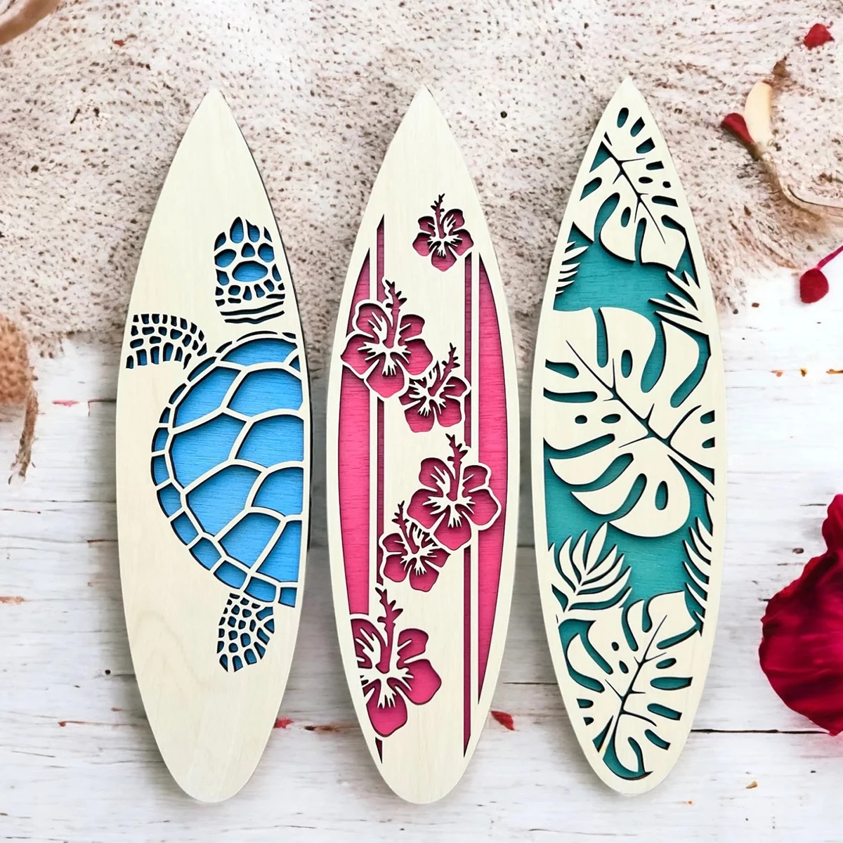 3 Stück tropische Surfbrett-Wandkunst – hölzernes Ozean-Dekor mit Schildkröte, Blume und Monstera, Hängedekoration für Zuhause im Sommer-Strand-Stil
