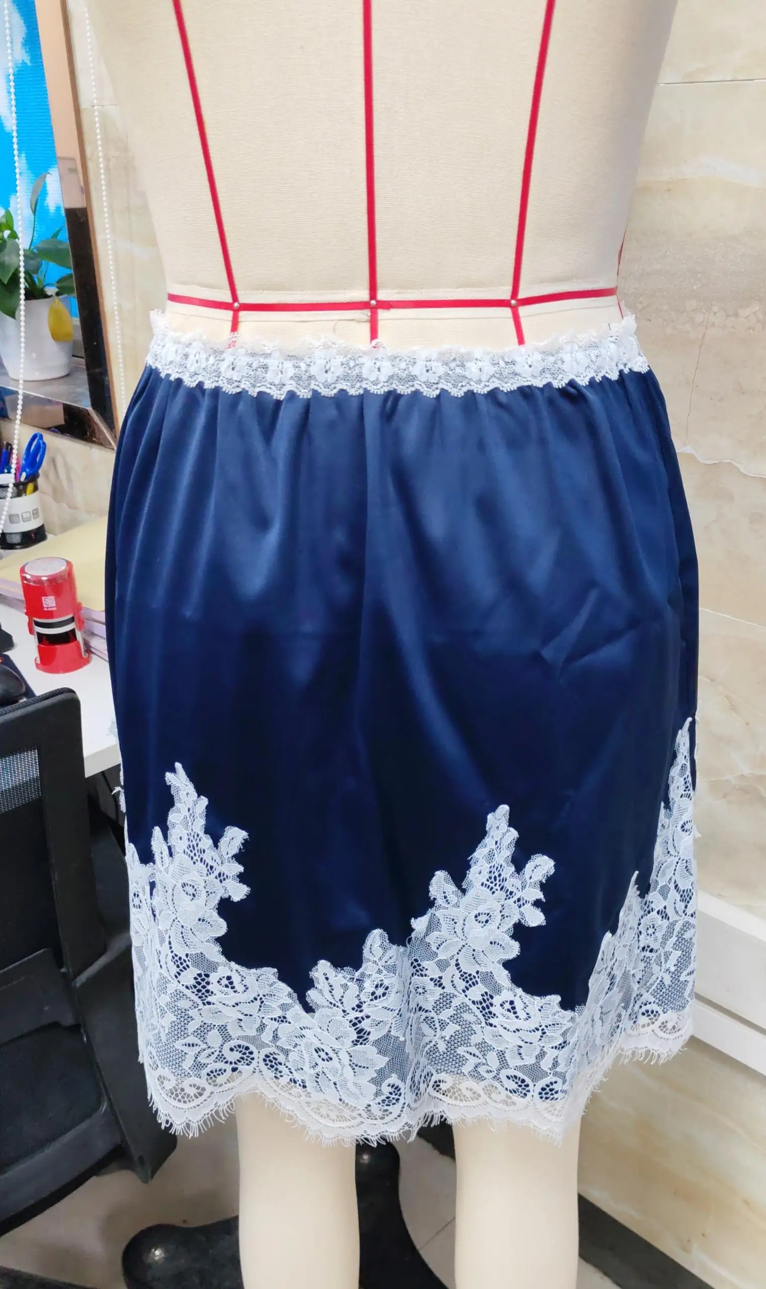 

Женская короткая юбка со складным белым кружевным подолом, летняя юбка для женщин, мини-юбка с низкой посадкой, струящиеся кружевные юбки для уличной одежды