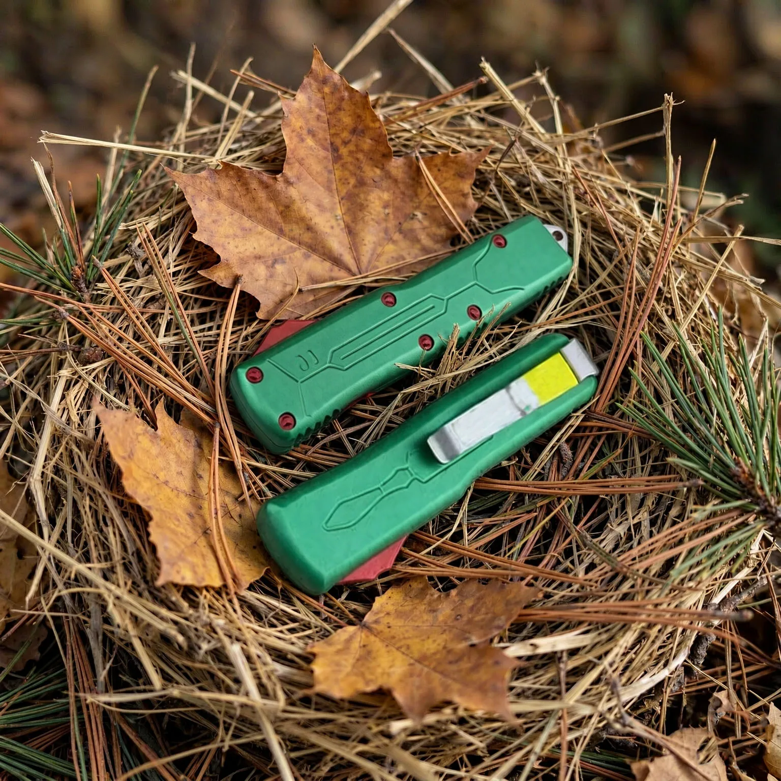 Green Aluminum Handle Outdoor Portable EDC Pocket Knife for Camping Hiking Daily Carry
