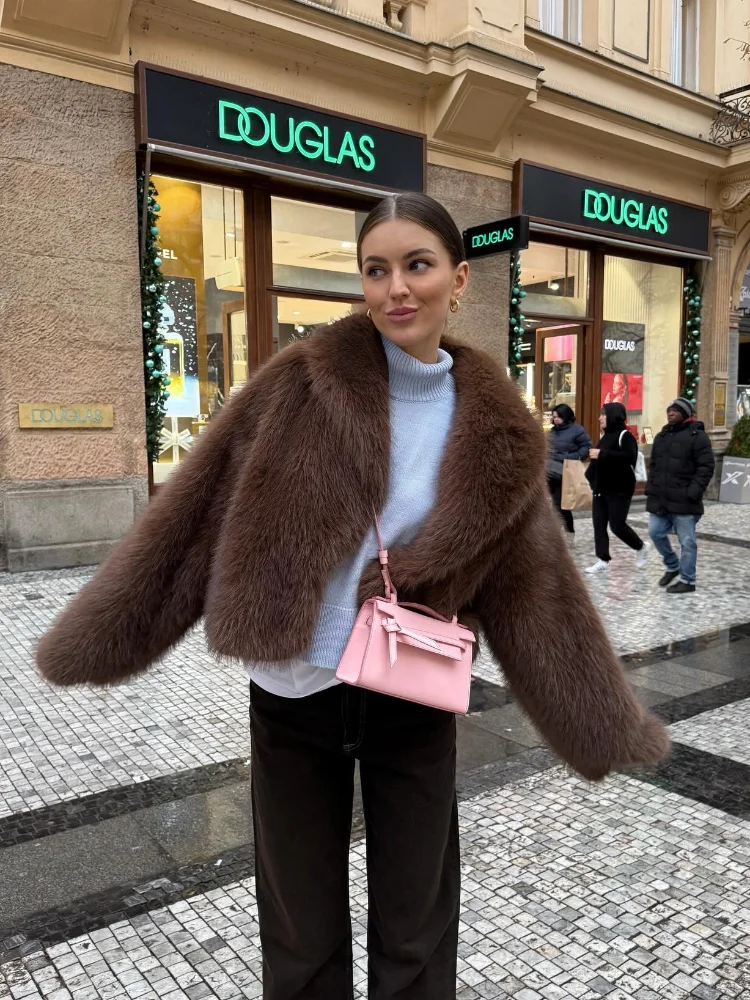 Retro Oversized Warm Faux Fur Big Lapel Short Coat Female Luxury Long Sleeve Flurry Jacket 2024 Women Fashion Winter Streetwear