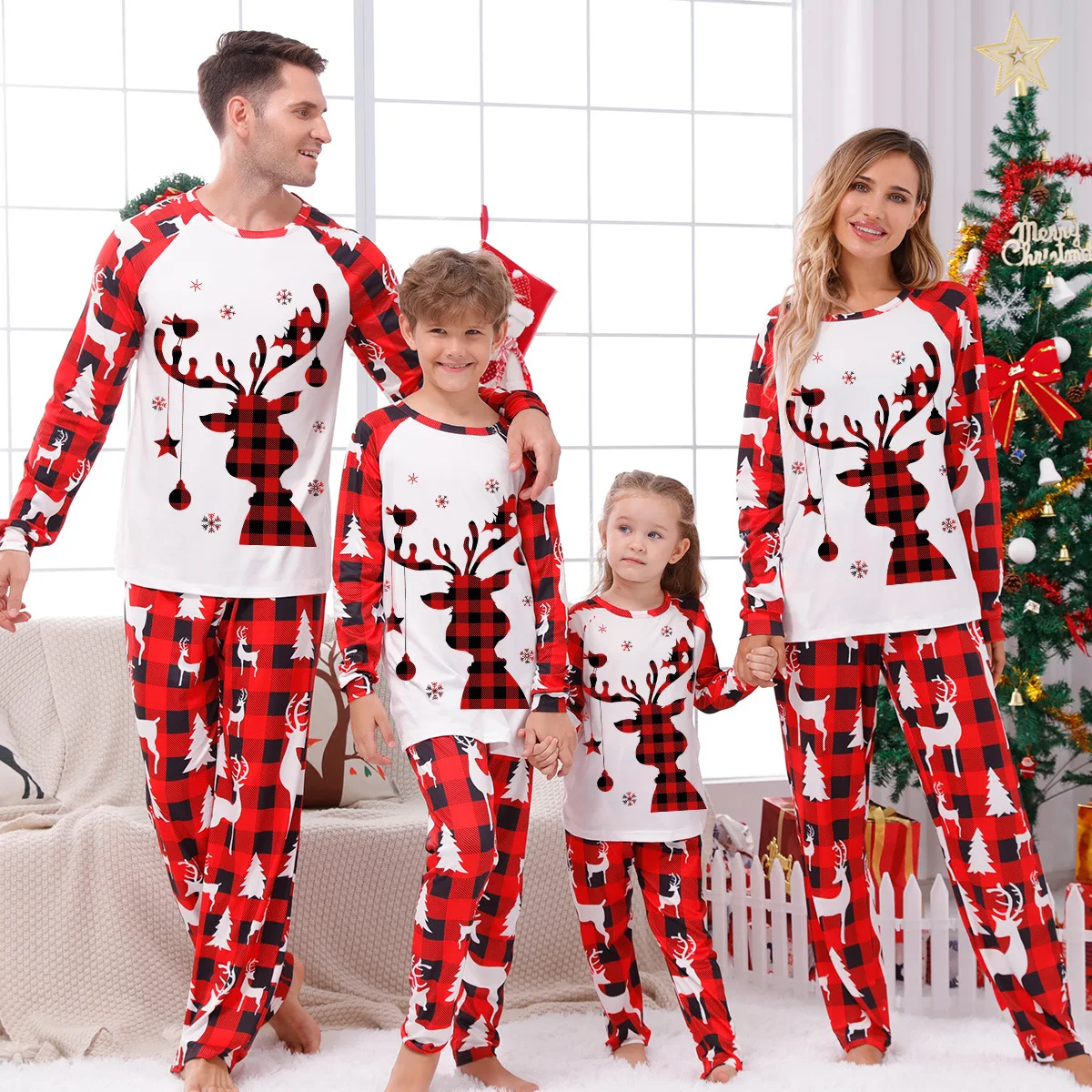 2024 Fashion Christmas Pajamas Family Cute Cartoon Letter Print Xmas Family Matching Outfits Baby Girl Clothes Comfortable Set