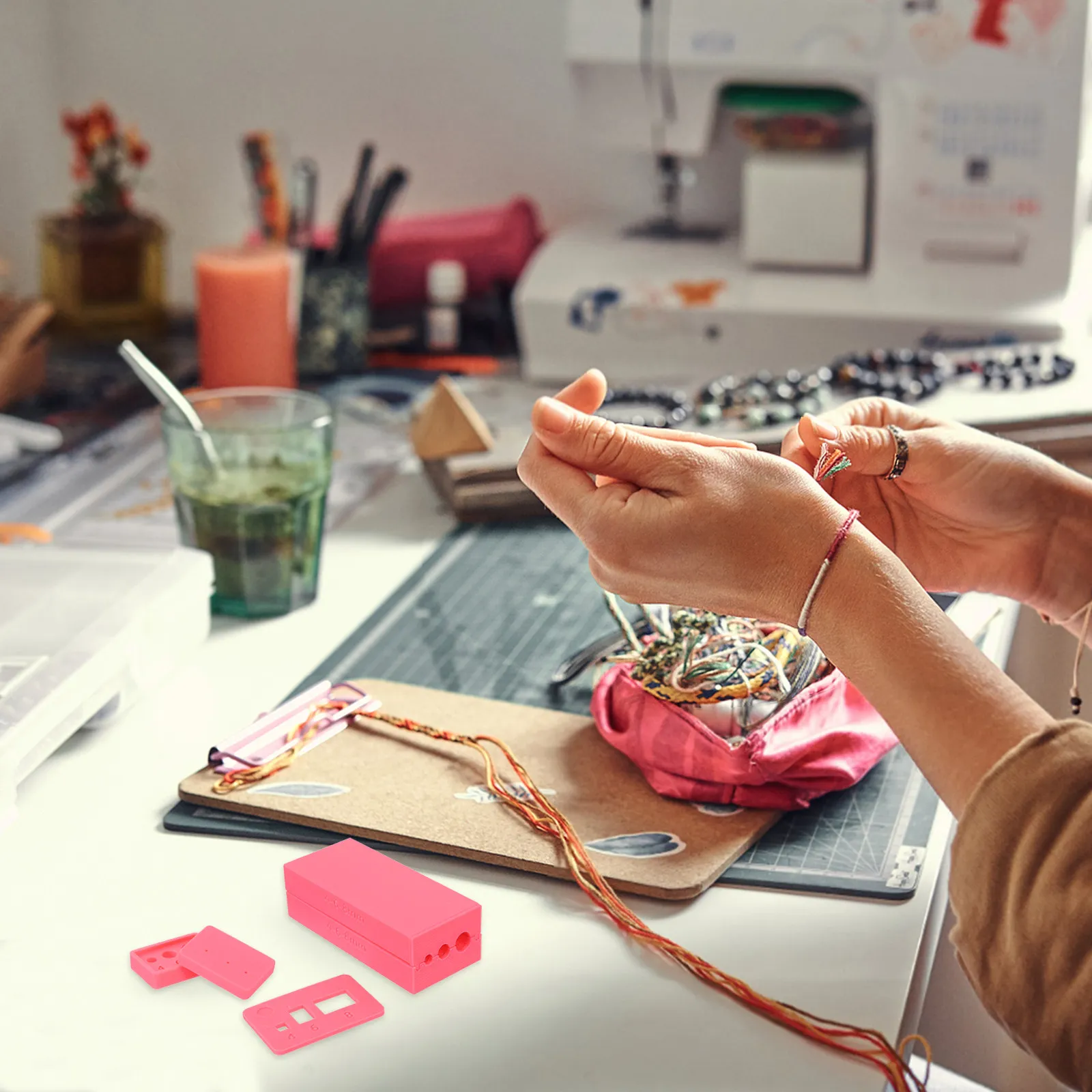 

Набор для формовки бусин из полимерной глины: точные круглые формы 4, 6, 8 мм, инструмент для пробивки отверстий, DIY-формы для ювелирных изделий, глиняные и гончарные формы