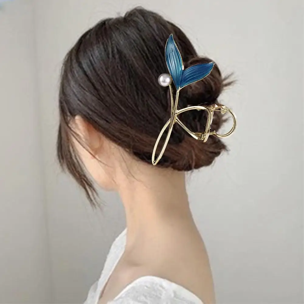 Shark Clip Girl Hair Clip Hollow Pearl  Hair Clip Female Hair Accessories Blue Fishtail Hair Claw Korean Style Grab Clip