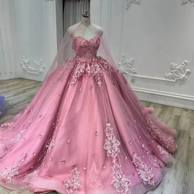 Gaun malam applique bunga punggung terbuka Sweetheart merah muda menawan gaun pesta 2024 panjang lantai gaun Quinceanera Sweep Train Quinceanera