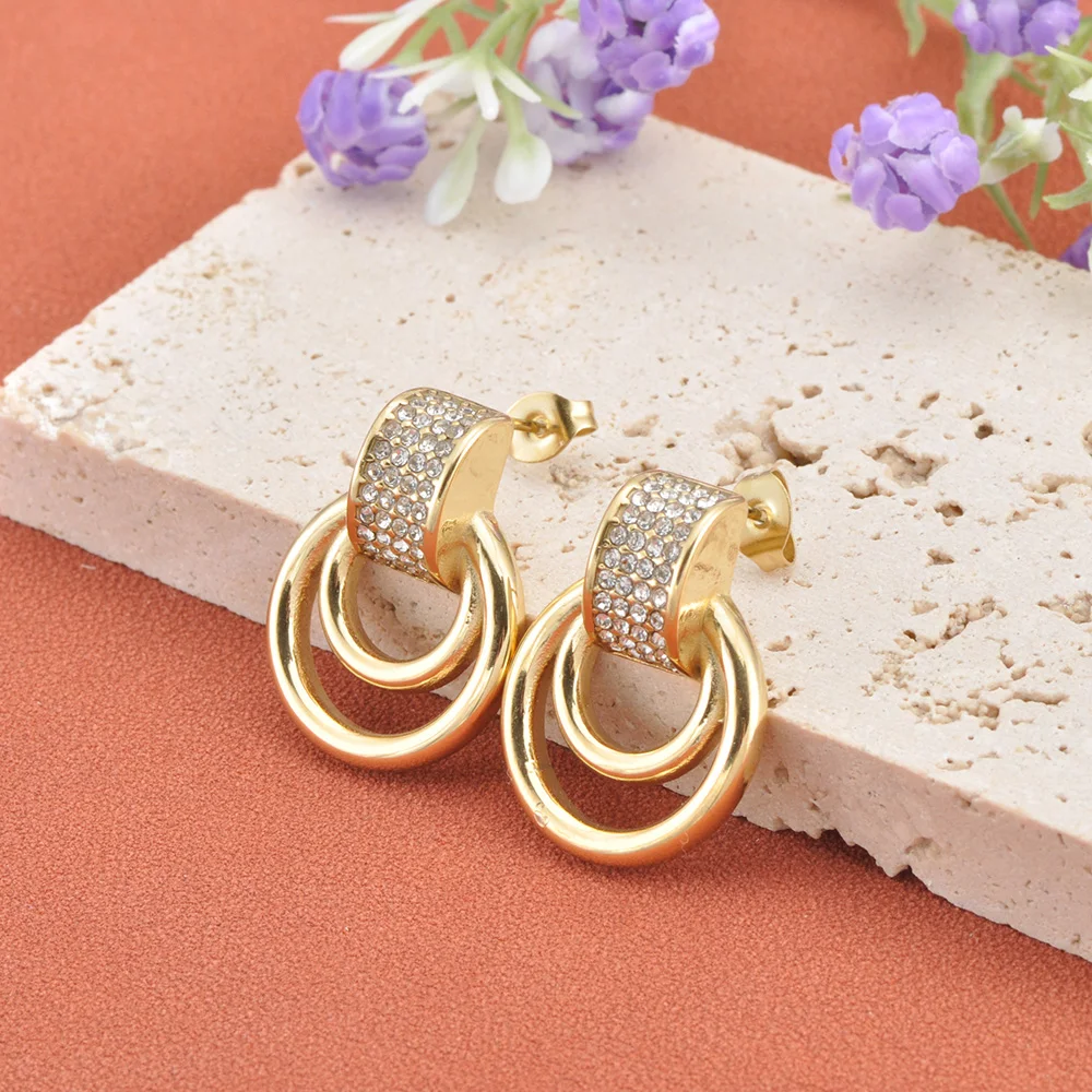 Lokaer Exquisite Zirkon-Ohrringe mit kreisförmiger Verbindung, C-förmig, Edelstahl, Damen-Ohrringe, modisch, für den Alltag, wasserdicht, Schmuck, Geschenk, E26033