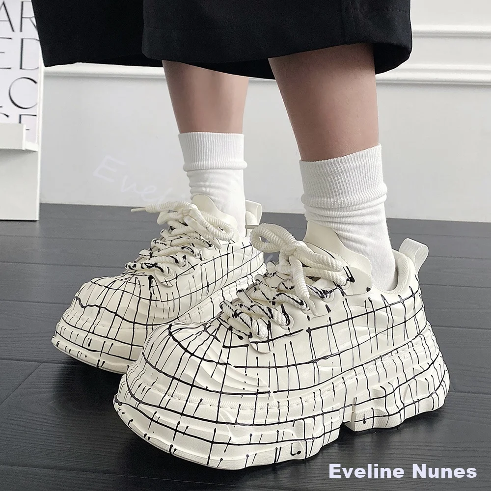 White Line Graffiti-print Platform Sneakers Men Lace-up Platform Niche-design Casual Shoes Big Toe Height-increasing Sneakers