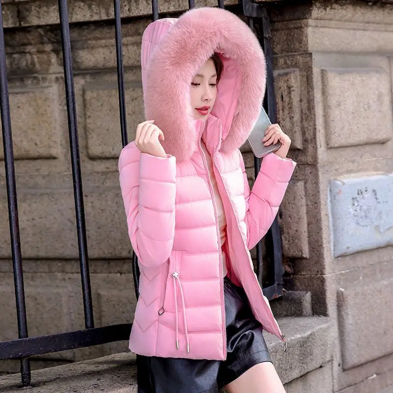เสื้อพาร์ก้าผู้หญิงแบบมีฮู้ด หนา อุ่น ถอดหมวกได้ บุผ้าฝ้าย แจ็คเก็ตบุนวม รุ่นใหม่ ฤดูหนาว 2025 เสื้อโค้ทกันหิมะแบบสั้น เสื้อคลุมกันหนาว