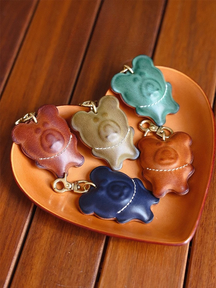 

Top layer cowhide bear biscuit pendant leather vintage handmade creative bag cute pendant decoration retro niche beauty gift