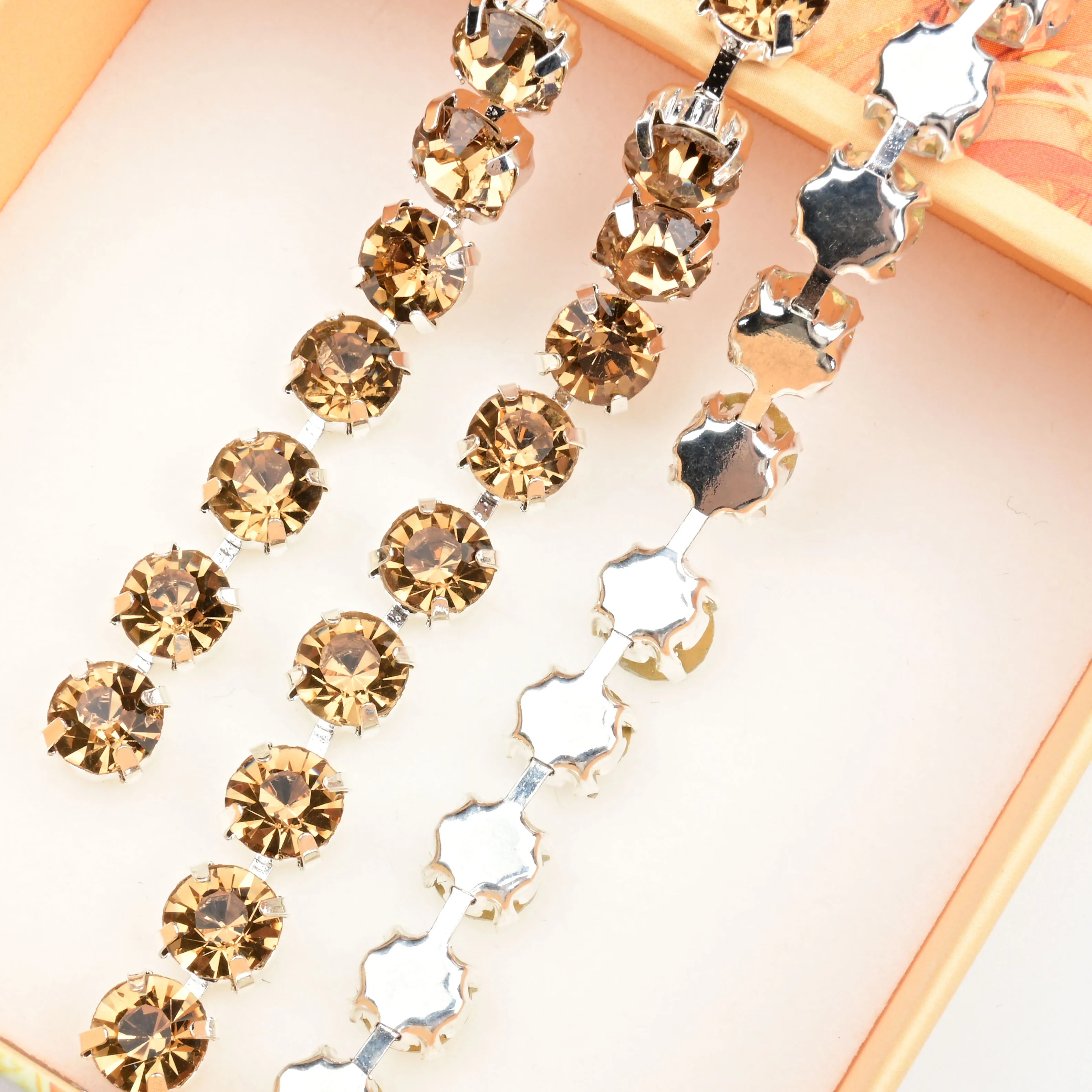 1 meter 8mm Round 4-Claw Glass Rhinestone Chain Multi Color Crystal Trim DIY Apparel Footwear