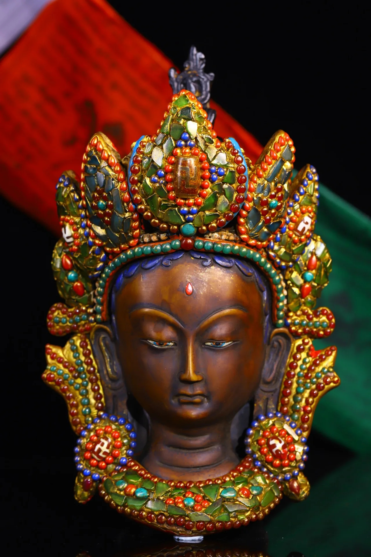 

11"Nepalese folk Old Yak Bone Cinnabar Painted Mosaic Gem gZi Beads Shell Green Tara Buddha Head Mask Worship Hall