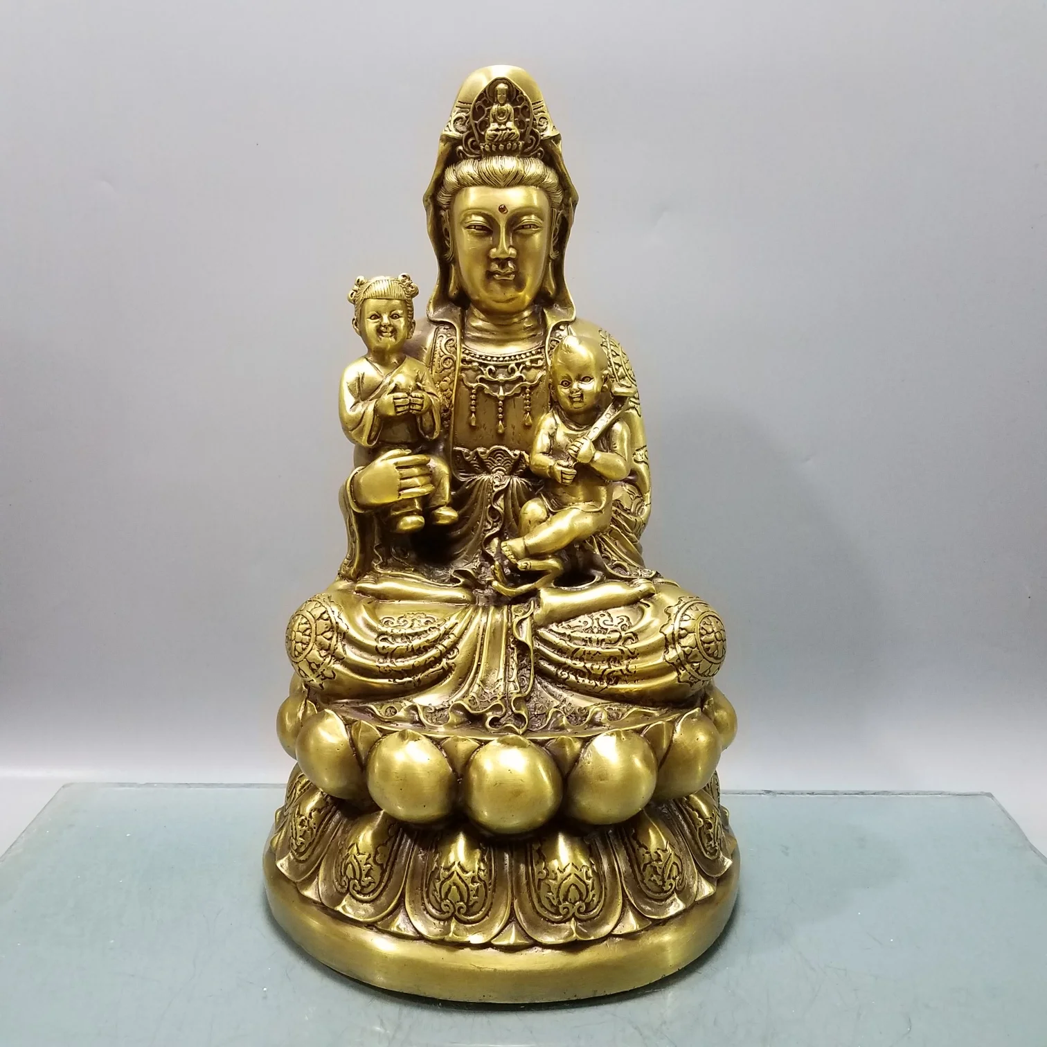 

11"Tibetan Temple Collection Old Bronze Sending off the child Guanyin Sitting Buddha Lotus Terrace Worship Hall Town house