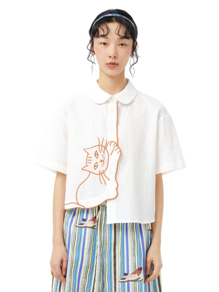 

Футболка MOVEUP с коротким рукавом, повседневная, летняя новинка 2026, с круглым воротом, контрастными вставками, вышивкой кошки, асимметричным подолом, женская, 325220444