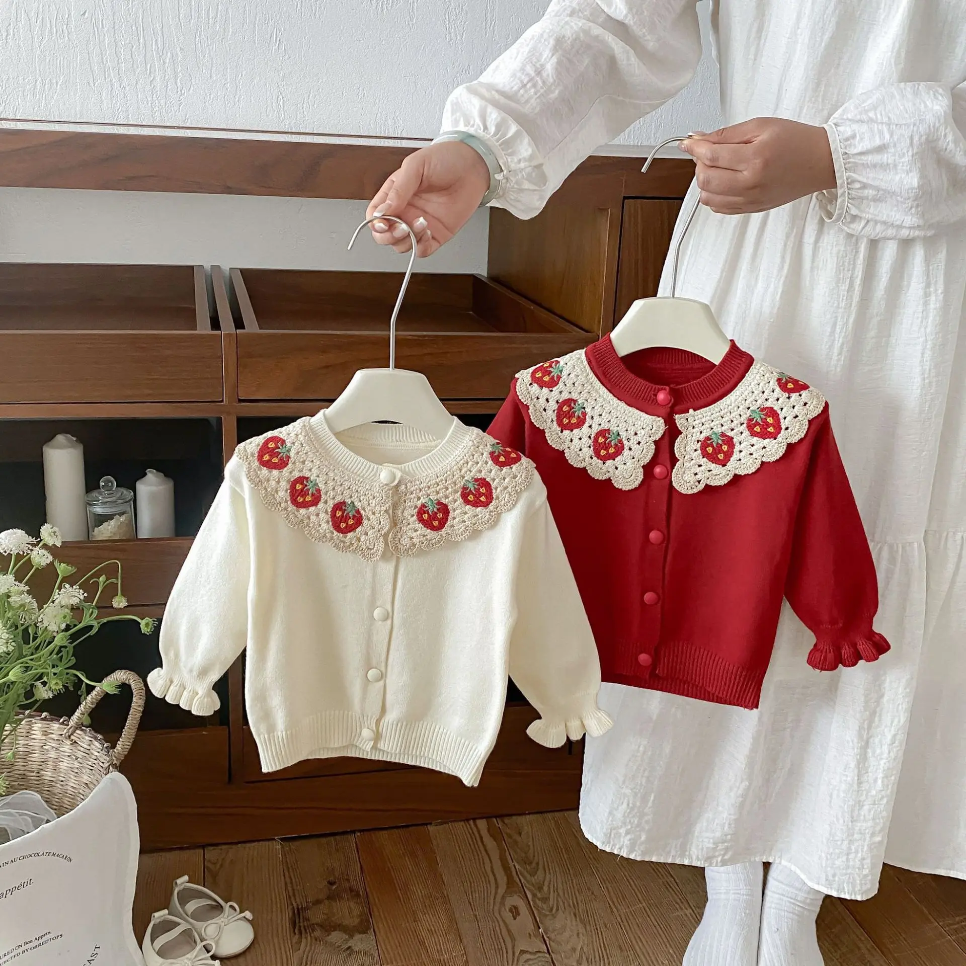 2026 Autumn New Baby Long Sleeve Knitted Coat Girls Sweet Strawberry Peter Pan Collar Sweater Cardigan Toddler Clothes