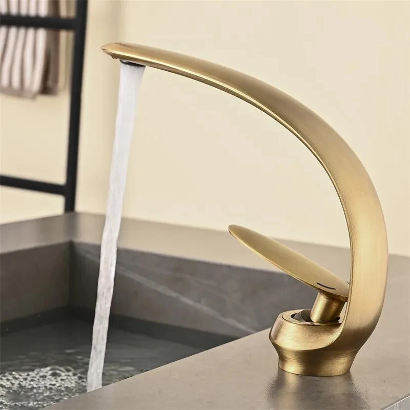 

Antique Bathroom Faucet White Sink Mixer Tap Brass Hot Cold Brush Gold Wash basin Faucet Single Handle Crane For Bathroom