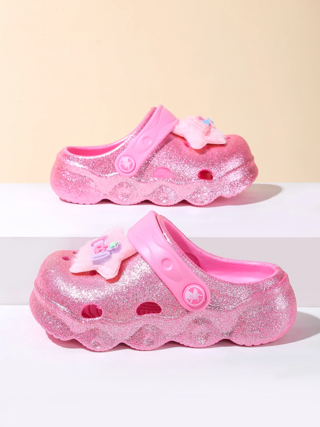 Kinder-Glitzer-Clogs, Leichte EVA-Gartenschuhe, Wasserdichte Rutschfeste Sandalen, Bequeme Slip-On Schuhe für Drinnen und Draußen 1214 – Detail 8