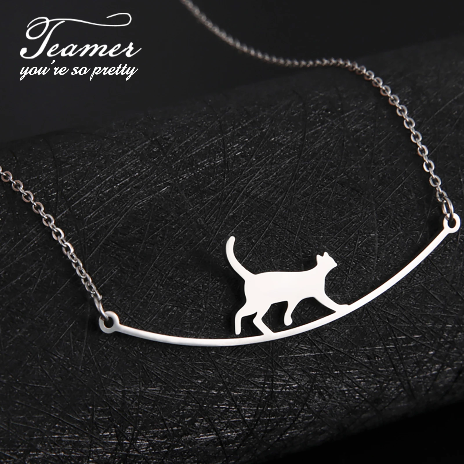 Teamer Elegant Walking Cat Curved Necklace Stainless Steel Minimalist Cute Kitten Pendant Clavicle Chain for Women Jewelry Gifts