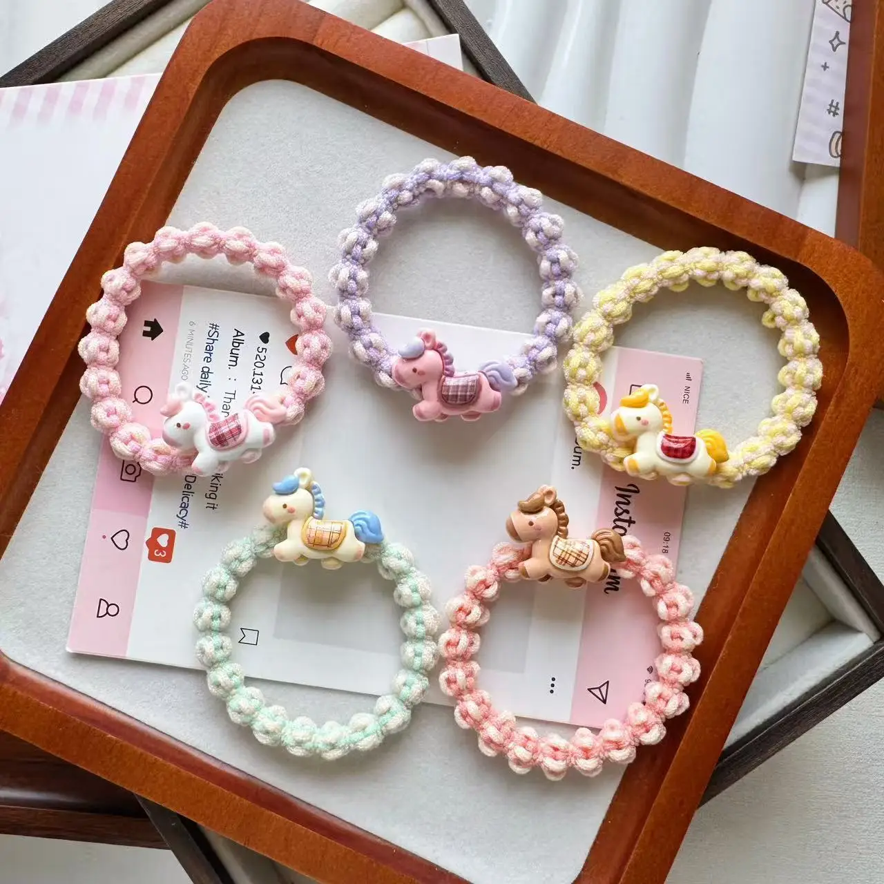 

Милый мультяшный резиновый ободок для волос в виде пони, для девочек, для пар, для лучших подруг, аксессуар для волос