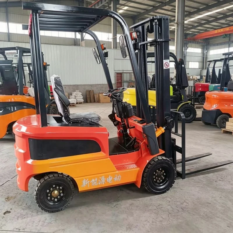 High Efficiency 4 Wheel Electric Forklift 2.8 Ton For Distribution Center Pallet Rack System Fast Order Fulfillment