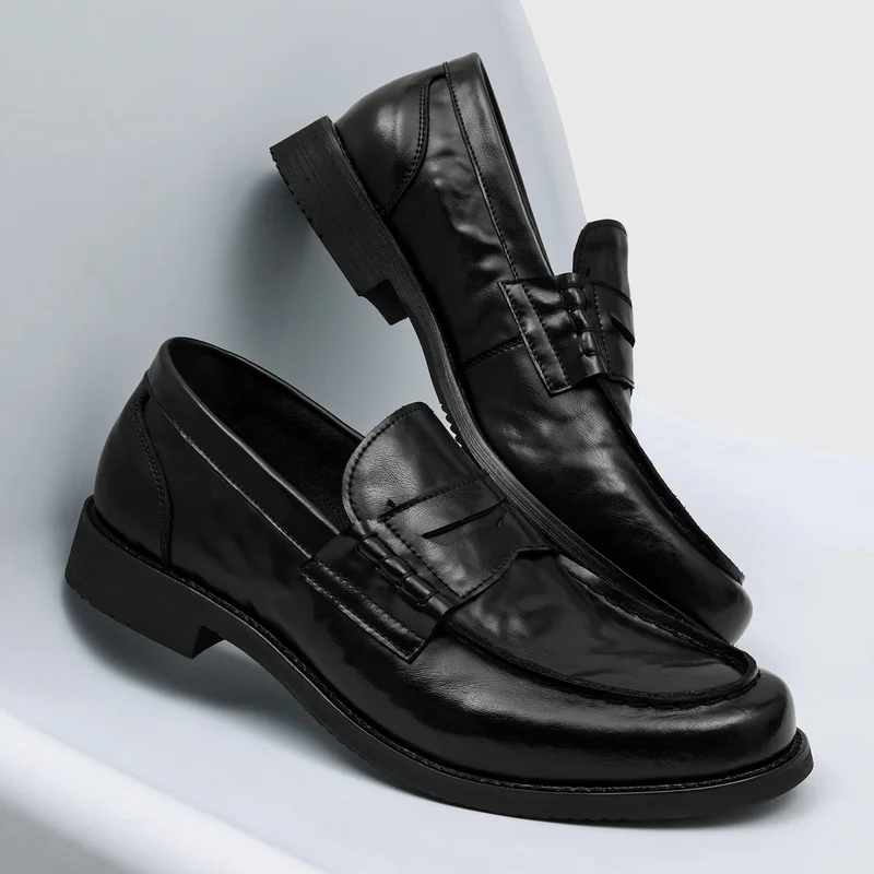 Men Derby Shoes Black New One-piece Casual Loafers for Commuting Pleated Business Office Men Shoes Brand Shoes Sizes 38-46