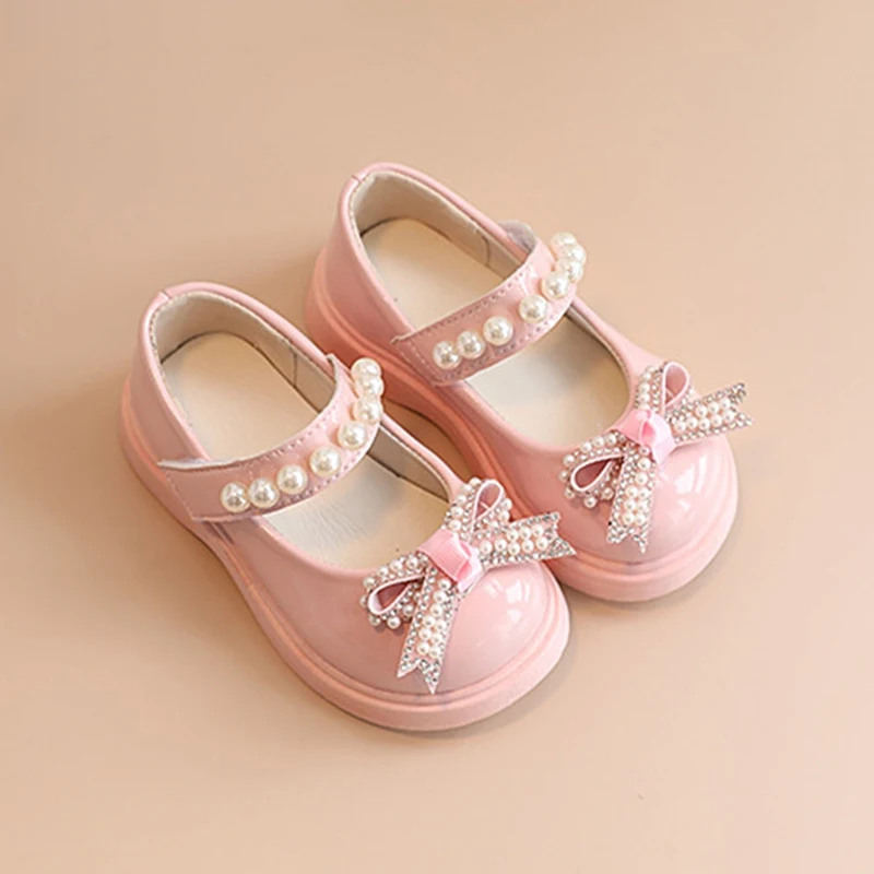 Children Girls Spring Autumn Korean Style Fashion Princess Leather Shoes Kids Retro Patent Leather Pearl Bow Design Beans Shoes