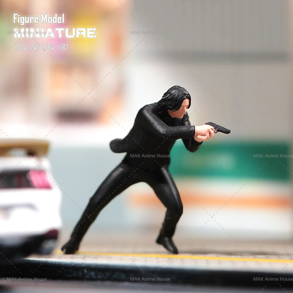 

Miniatures 1/24 1/64 1/43 1/87 Male Agent Raises Gun Shoots And Chases After Doll Scene Figure Unpainted Model For Car Toys