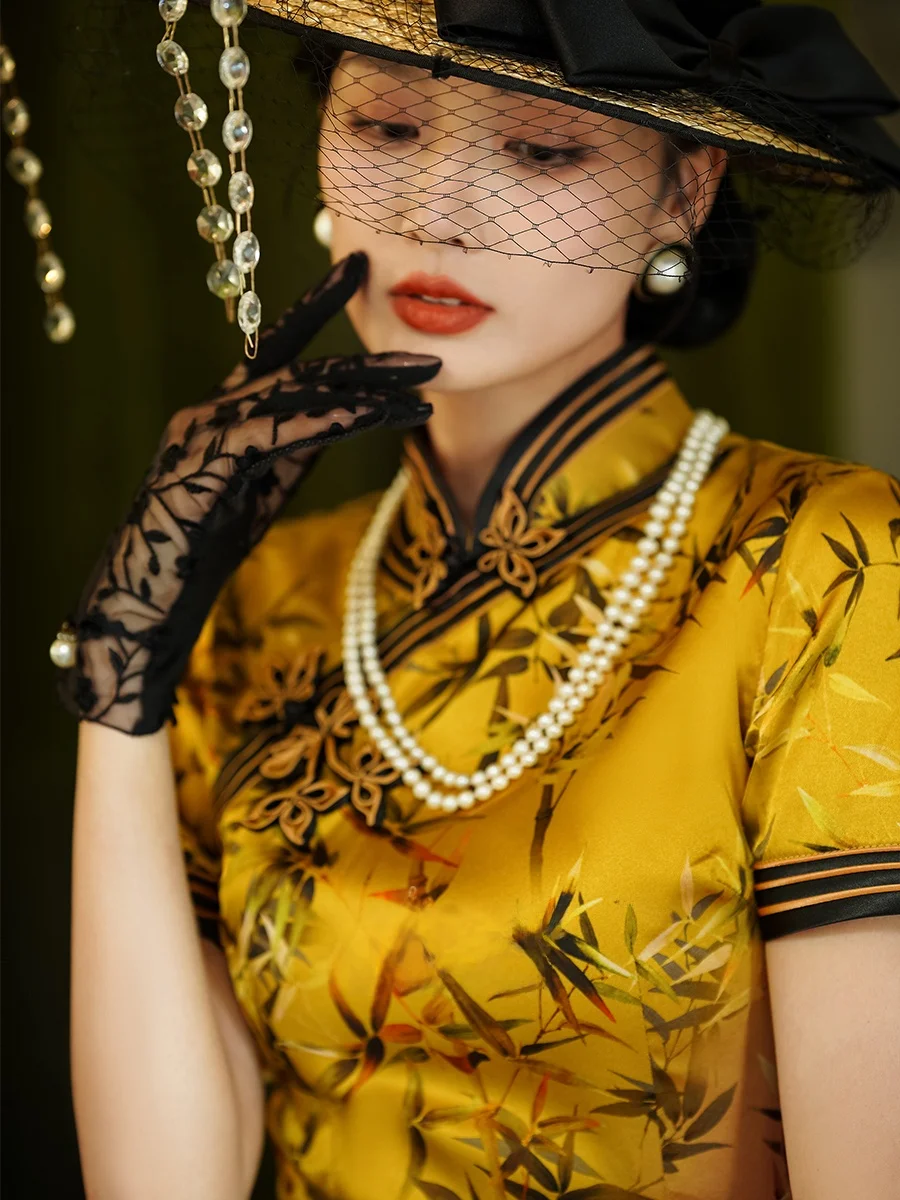 

Элитный шелковый костюм Mom's New 2024 с цветочным узором в винтажном стиле для повседневной носки