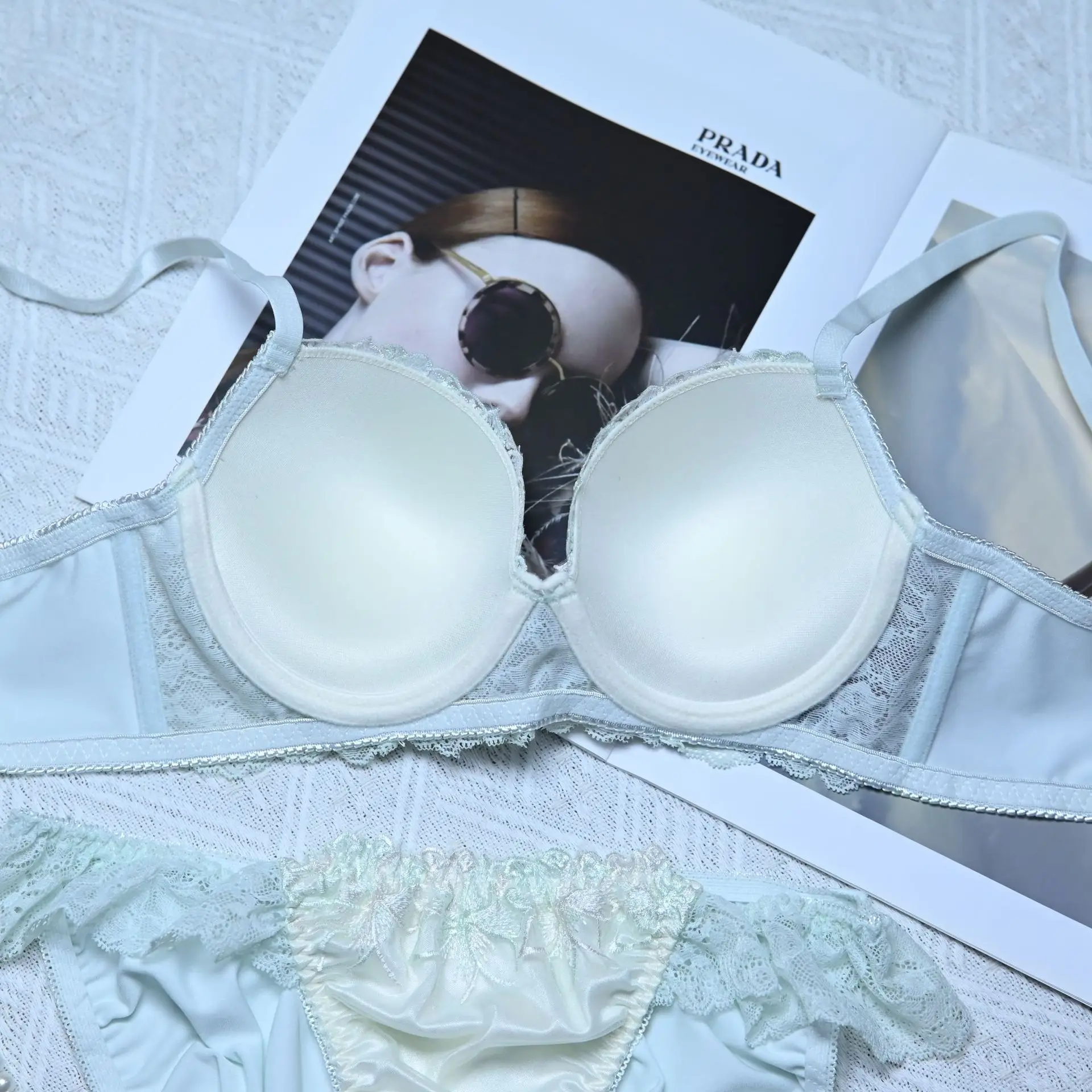 Gathering bra lace women lingerie set with steel ring side up support sexy embroidery underwear female large size bras