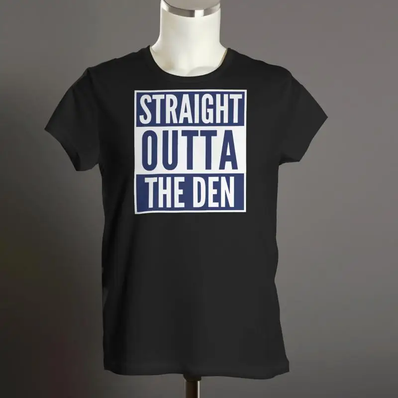 تي شيرت Millwall Straight Outta THE DEN | عضوي للجنسين #1