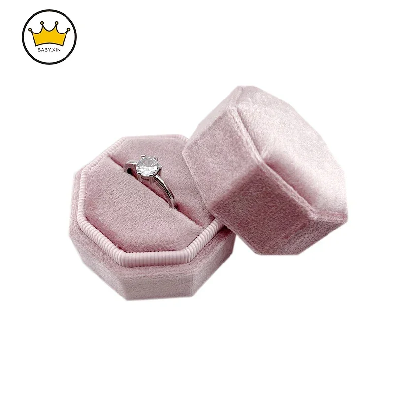 

Velvet Jewelry Box Small Ring Pendant Bracelet Box Fashion Portable Gift Box Triple Rings Case