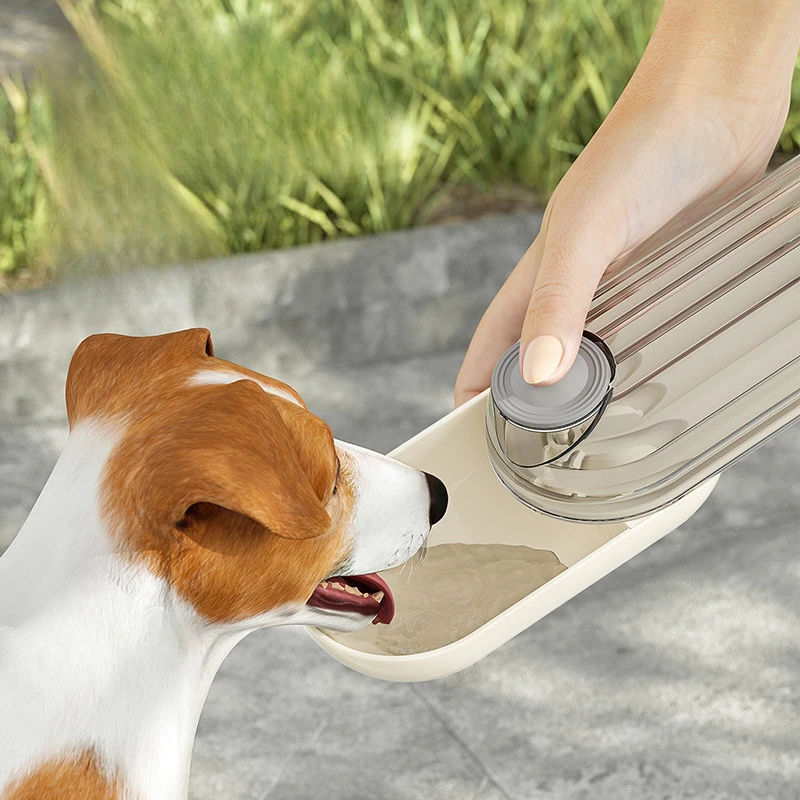 Pets Go Out for A Walk with Dogs Water Cups for Outdoor Travel Portable and Compact Dog Water and Food Cups Cat Water Dispensers