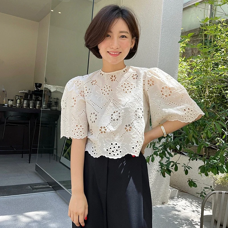 

Retro ort Sve Embroidered Casual Loose Bubble Sve irt Women Summer Sweet Sle Hollow out Loose Top for Young Women