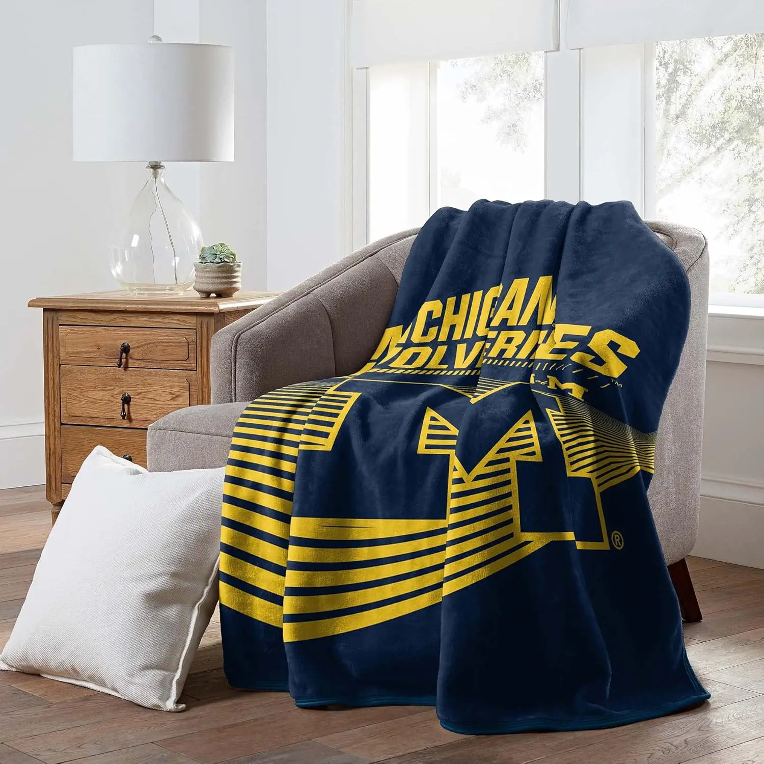 NORTHWEST NCAA Michigan Wolverines Raschel Cobertor de lã macia x polegadas perfeito para sofá ou cama