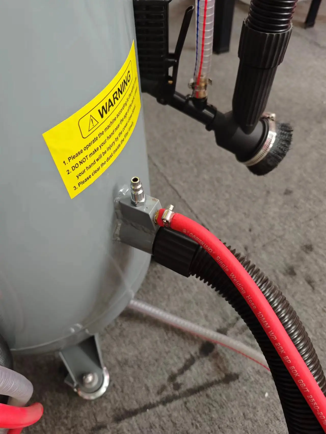 وعاء السفع الرملي بدون غبار ودوري آلة تفجير الرمل لعلاج السطح #5