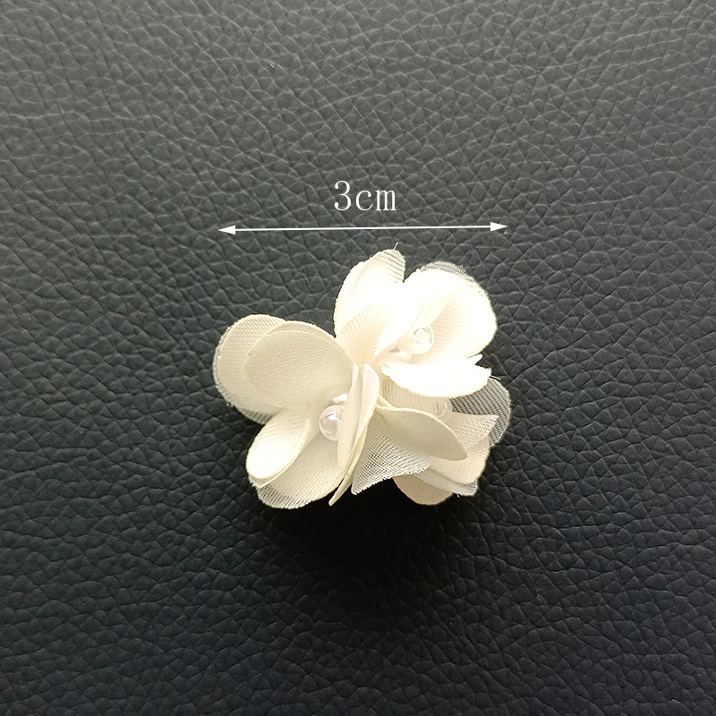 30Pcs Beaded Lace 4cm Pearl Flower Patches Beaded Appliqued DIY Craft Sewing Sew-On Wedding Dress Christmas Clothing Decoration