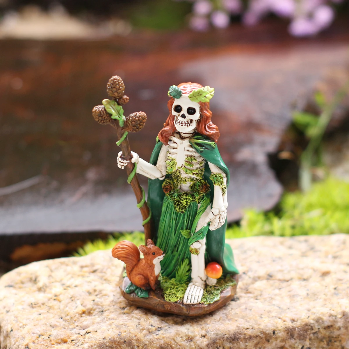 1pc Halloween Skeleton Forest Goddess Resin Statue Mother Nature Skull Gothic Outdoor Garden Home Desktop Decor