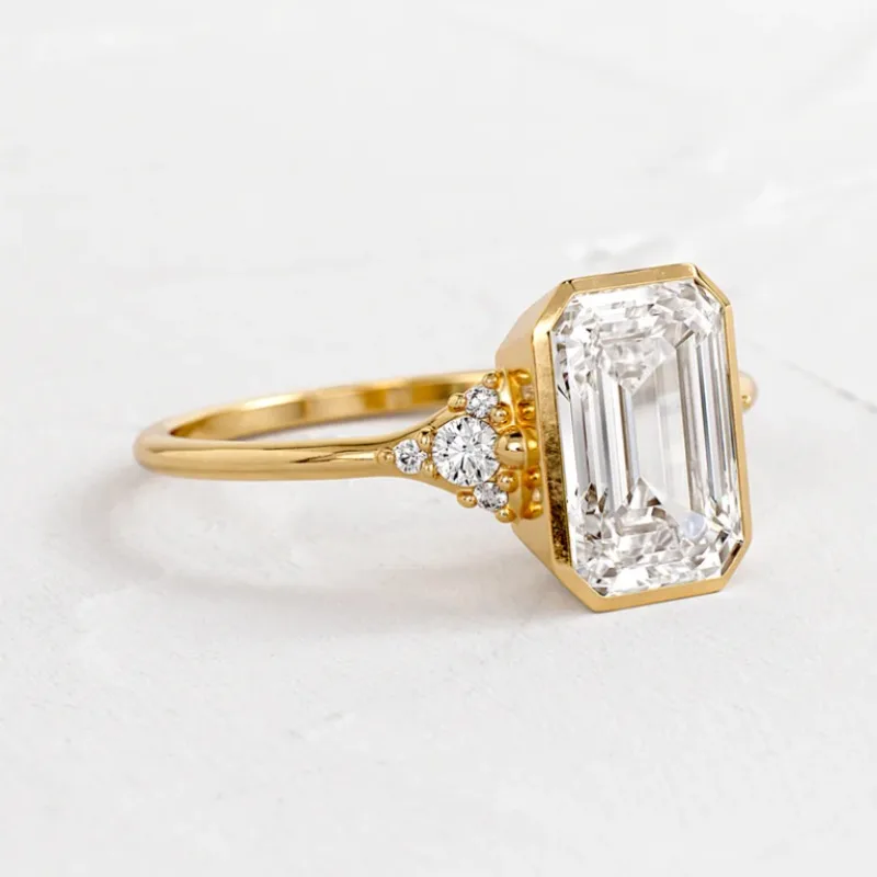 Custom Moissanite Gold Rings 18k 3 Carat Center 7*9mm Brilliant Emerald Cut Moissanite Jewelry For Women