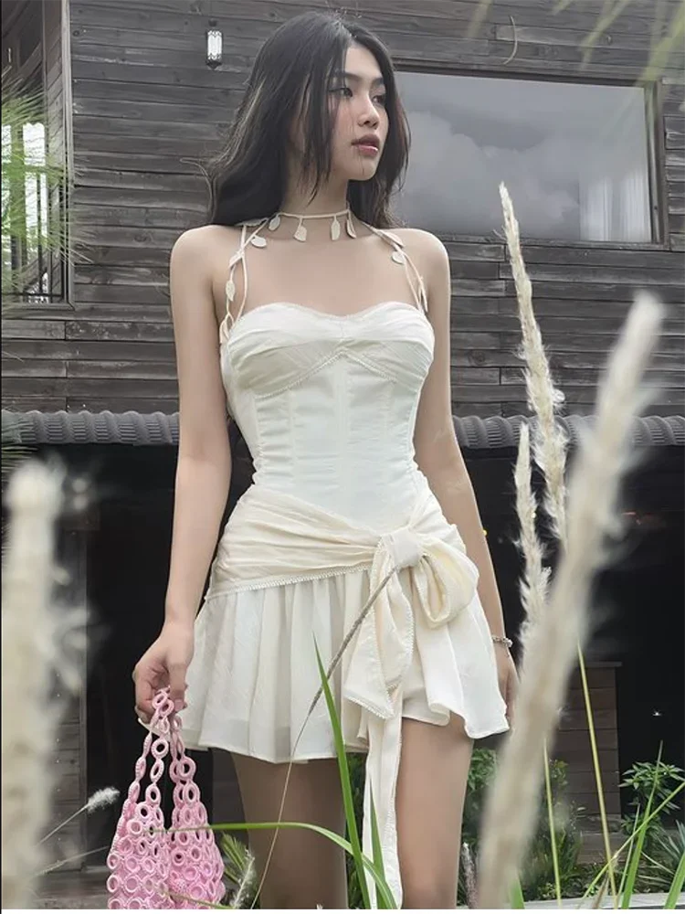 Gypsylady bandagem sexy chique mini vestido bege com tiras sem costas verão festa sem mangas vestido em camadas festa senhoras vestidos femininos