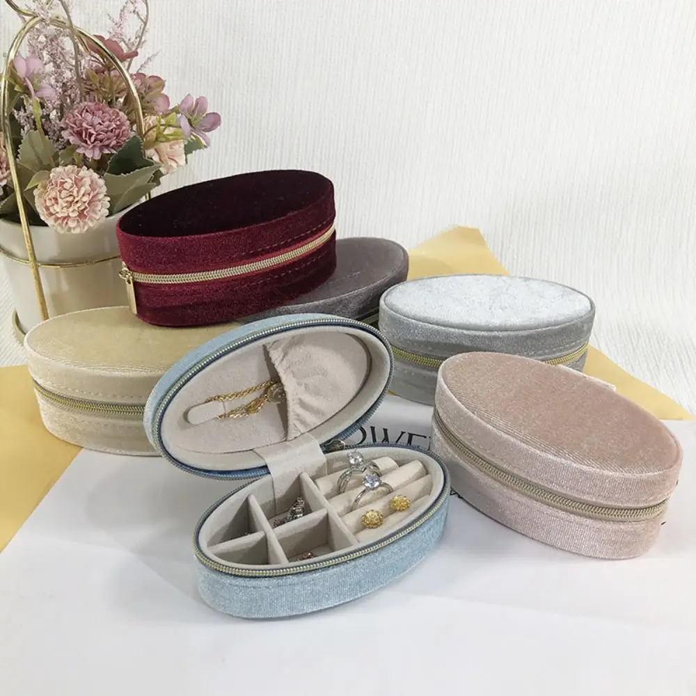 Portable Oval Velvet Jewelry Box Oval Shape Zipper Closure Travel Jewelry Case Soft Velvet Velvet Jewelry Display Box