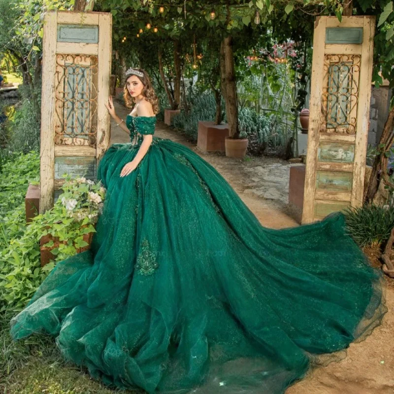 فساتين Quinceanera لامعة باللون الأخضر المسود مخصصة قبالة الكتف تول ثلاثية الأبعاد مزينة بالزهور دانتيل فيستدو دي 15 Quinceanera