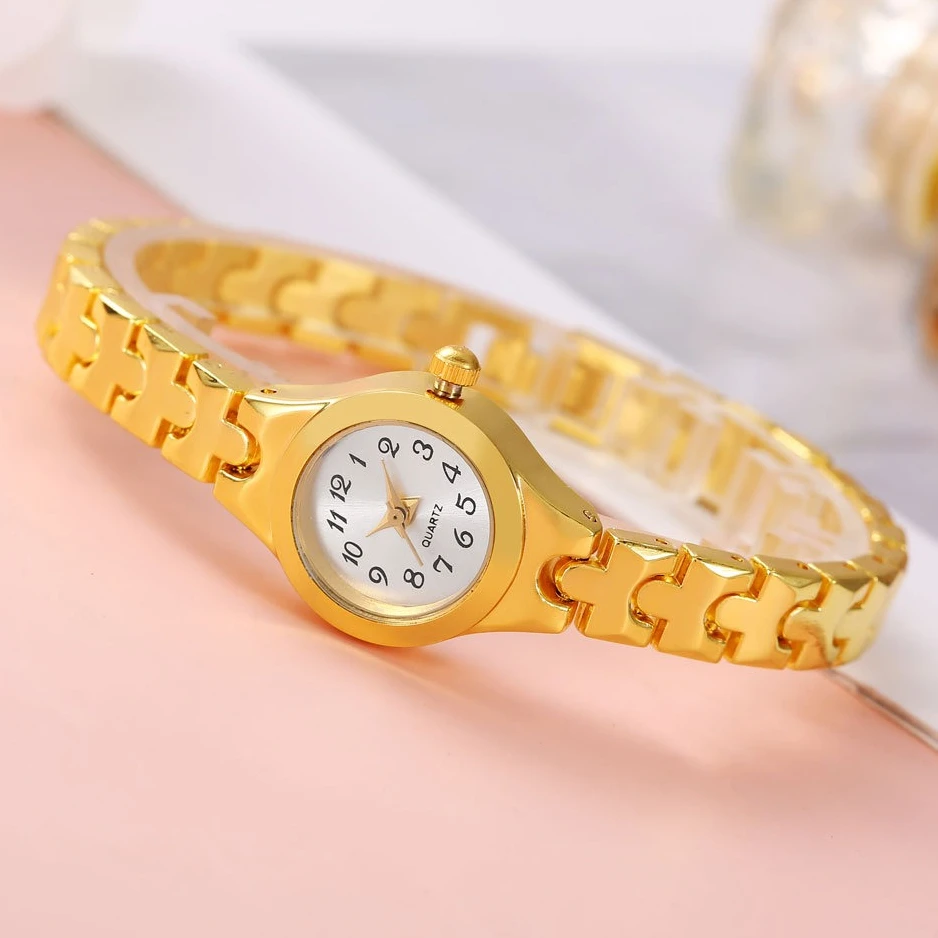 

Fashion Small Gold Watch For Women Mini Dial Retro Quartz Wristwatch Student Minimalist Bracelet Watch Everyday