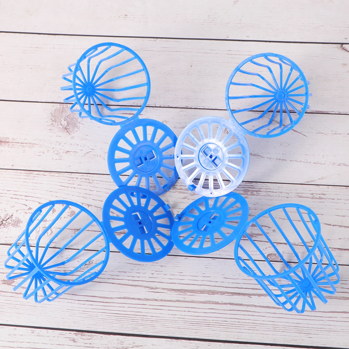 

5 Pcs Fruit Vegetable Basket Parrot Food Storage Durable Plastic Bird Cage Toy Treat Container Easy Install Hold Food Well Pet