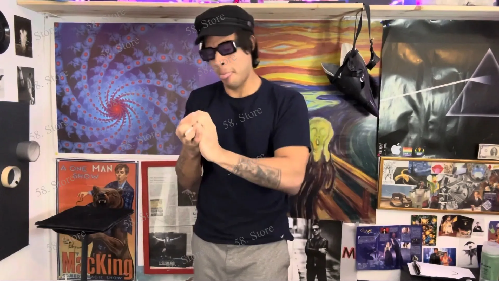 

Paper Magic от Winston Fuenmayor Волшебные трюки (58 Загрузка в магазине)