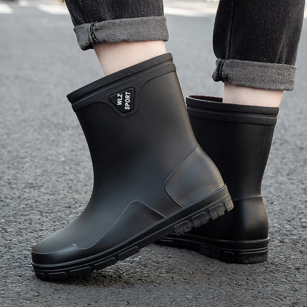 Fashion Men\'s Tall Rain Boots New Work Waterproof Protective Solid Color Rain Boots Men Outdoor Work Rubber Boots Platform Boot