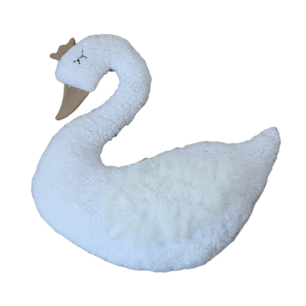 Newborn Photography Props Plush Animals Doll Swan Posing Pillow Cushion Baby Photoshoot Studio Accessories Babies Souvenirs Mat