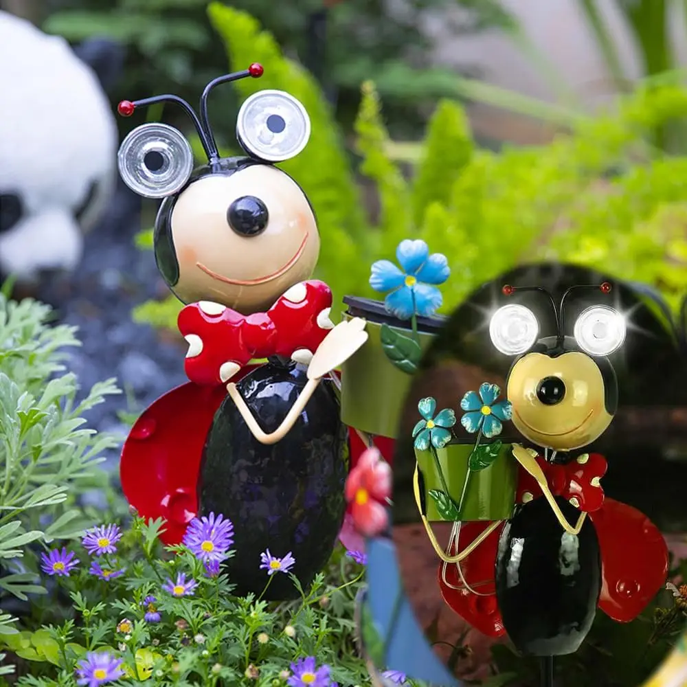 

Solar Lady Bugs Lights Swaying Metal Garden Decor Waterproof Solar Statue Lamp For Outside Patio Balcony Pathway Lawn Yard Gift