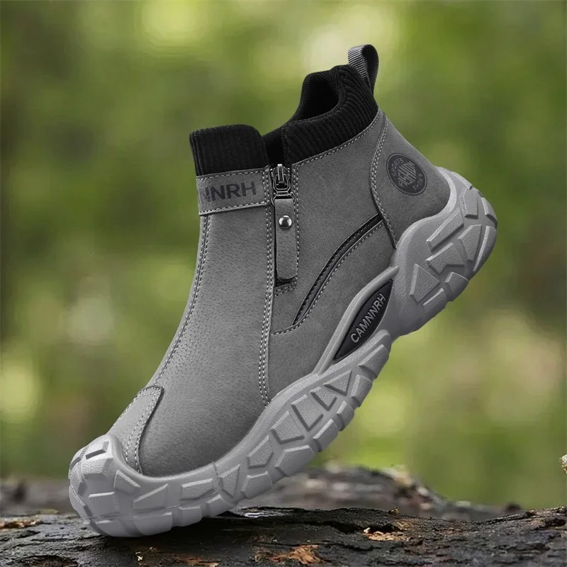 Новые высокие уличные походные туфли для бездорожья на осень — это противоскользящие, износостойкие, спортивные и повседневные.