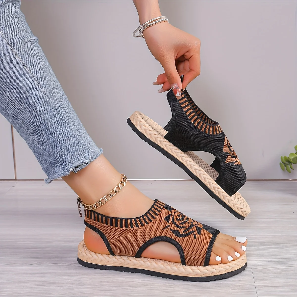 Hochwertige neue Sommer-Stricksandalen für Damen, atmungsaktive Sportschuhe, vielseitige Slip-On-Plateauschuhe im koreanischen Stil – Detail 9
