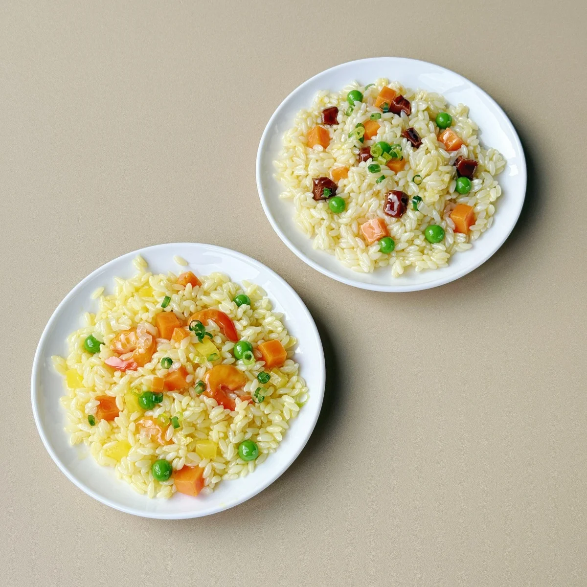 Arroz frito de camarones y ternera falsos: modelos de comida simulados realistas, accesorios de fotografía, decoración de exhibición de restaurante