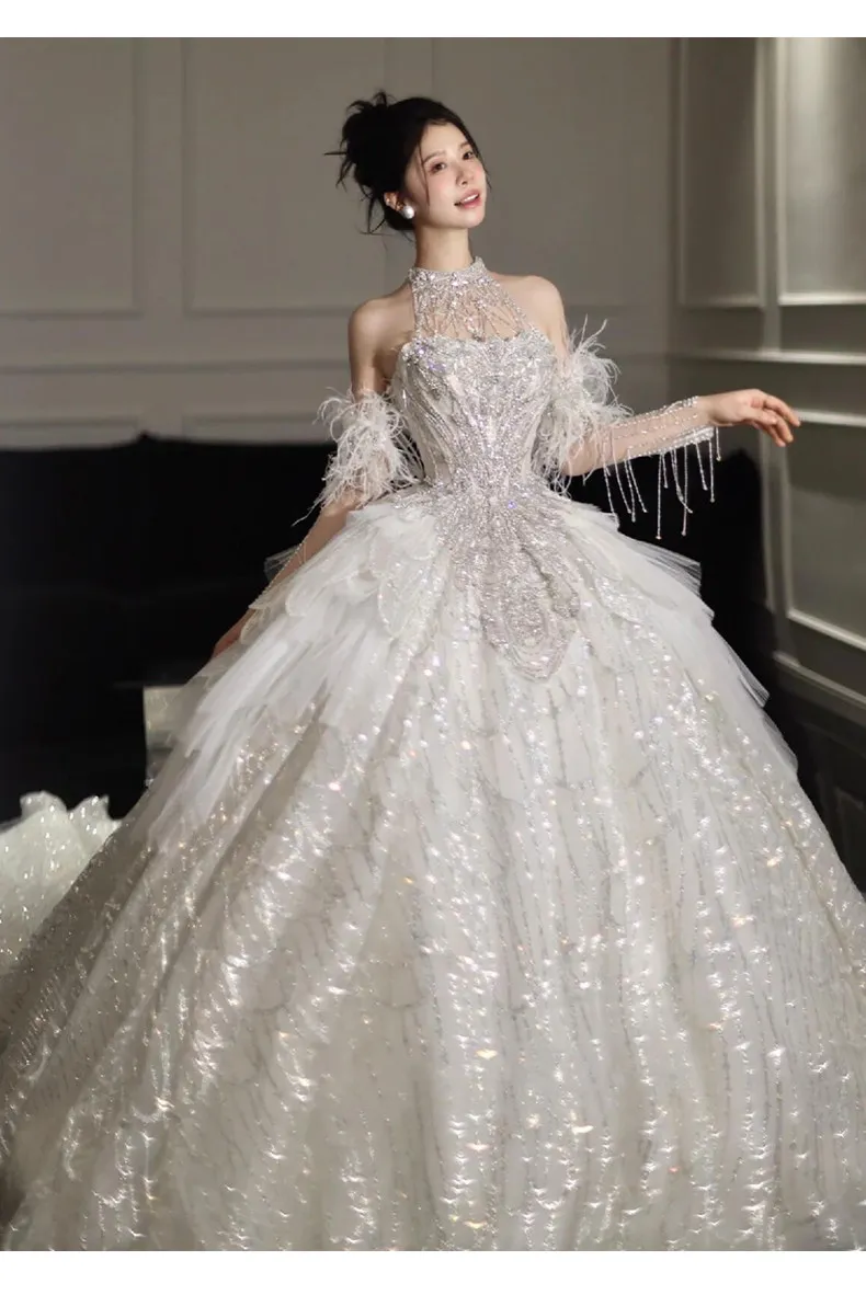 

2026 New Arrival Wedding Dress Halter Bridal Gowns Sparkling Beading Crystal Sequins Lace-up Back Sweep Train accept custom made