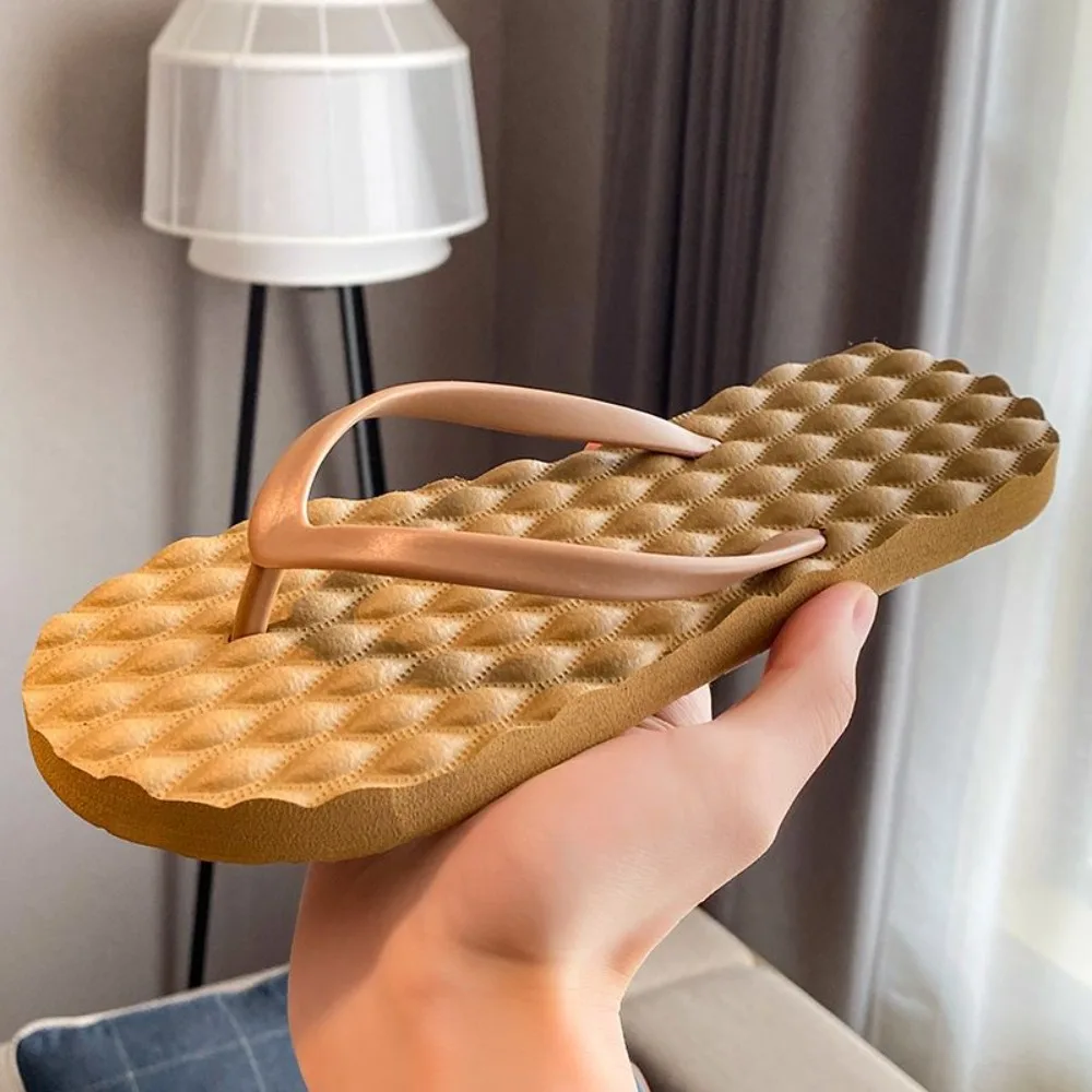 

Simple Solid Color Flat Soled Slippers Massage Lingge Platform Flip Flops Beachwear Summer Outerwear Shoes Men